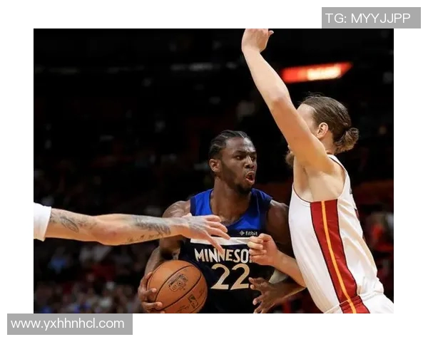 维金斯与乌布雷的对决谁能在NBA赛场上脱颖而出引发球迷热议 维金斯与乌布雷的对决谁能在NBA赛场上脱颖而出引发球迷热议